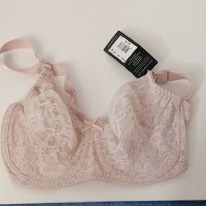 Bali Lace Underwire Bra in Soft Pink